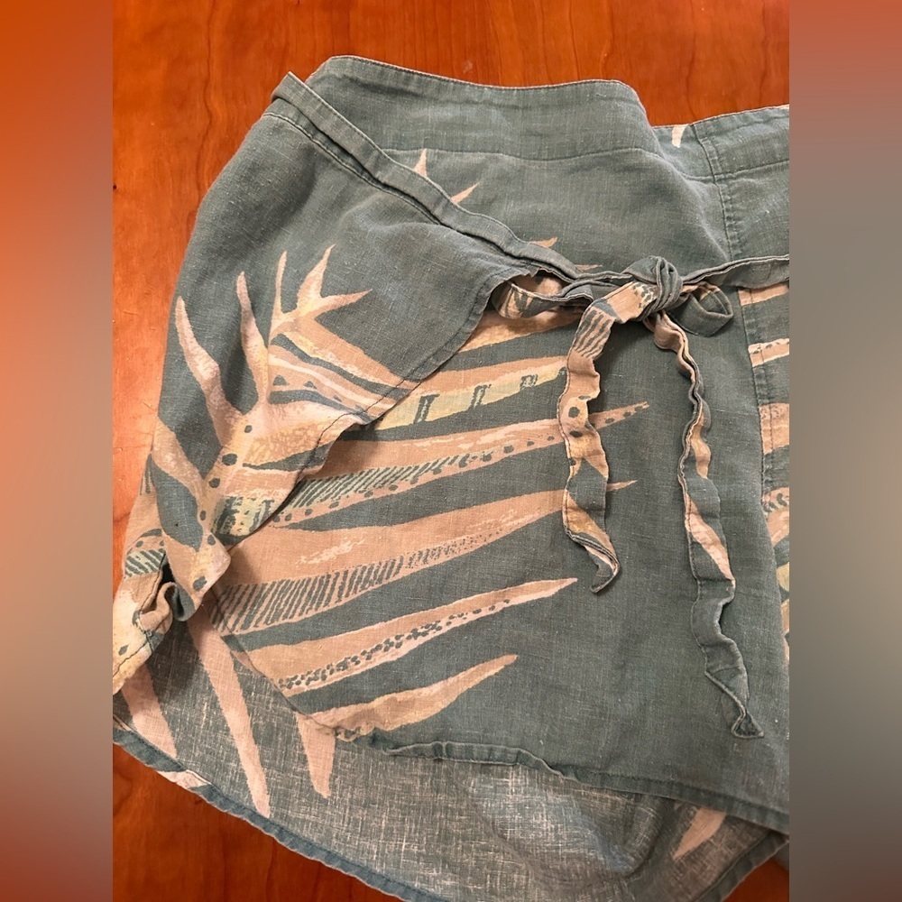 Patagonia Womens Garden Island Shorts Medium - Picture 2 of 8